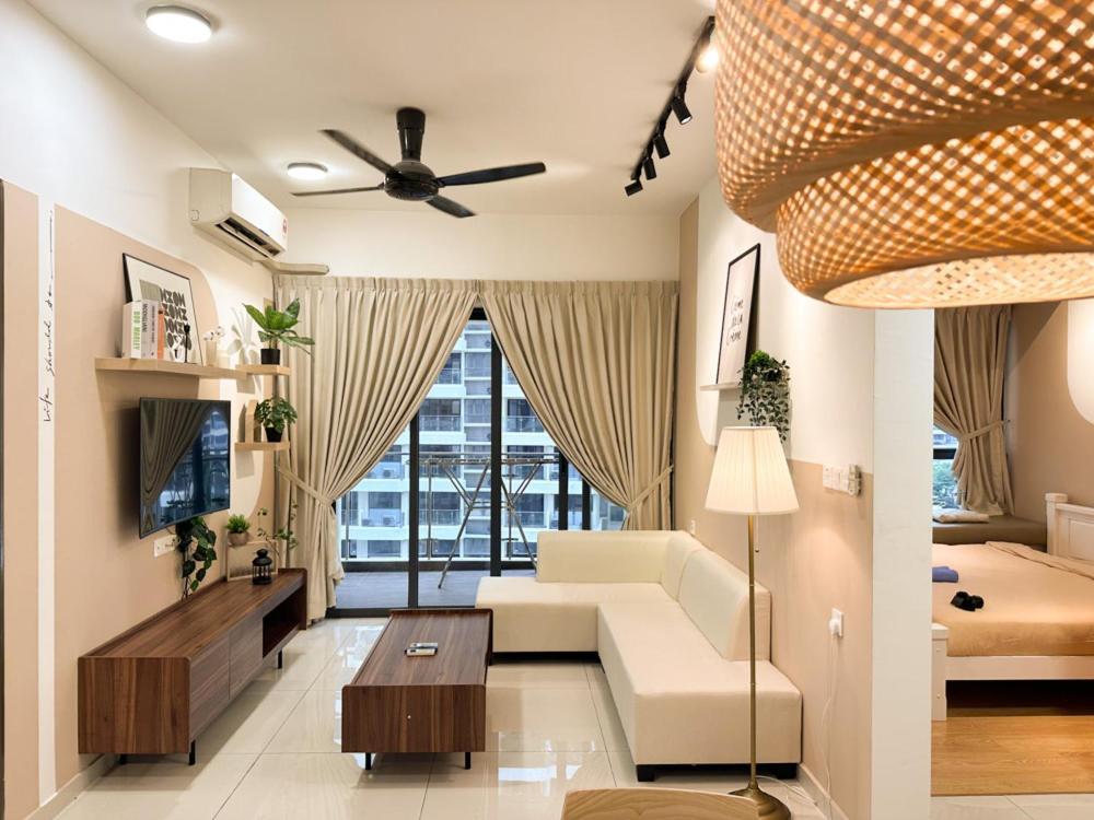Apartment Country Garden Danga Bay By Cactus Thm