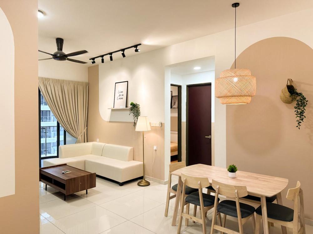 Country Garden Danga Bay By Cactus Thm Apartment