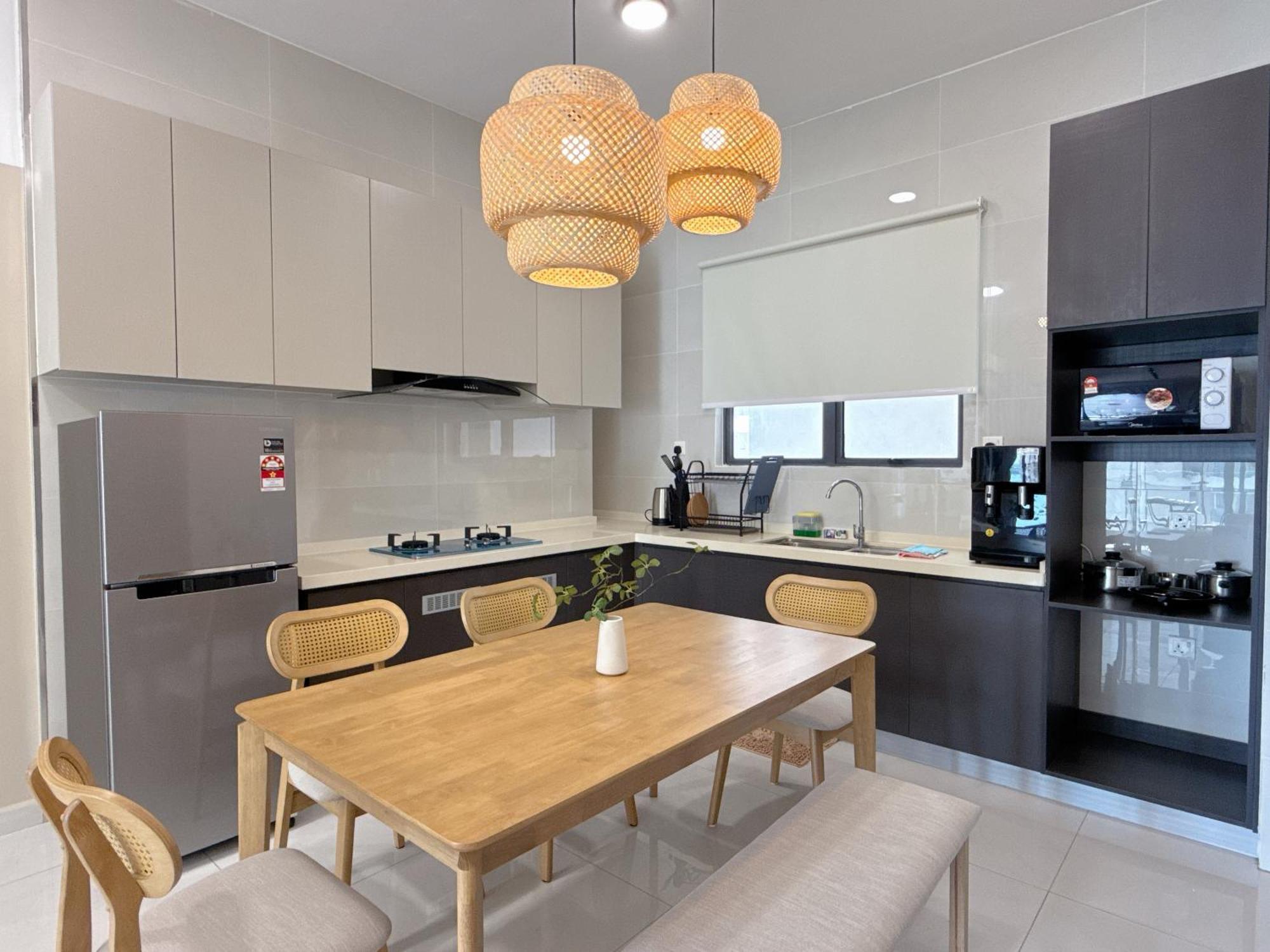 Apartment Country Garden Danga Bay By Cactus Thm *